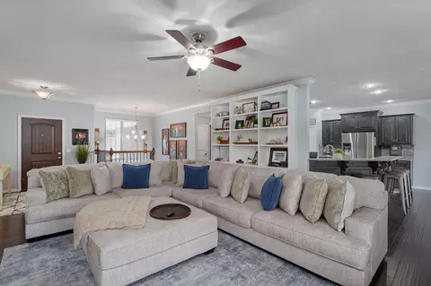 Living - 5390 S Oxynard St, Springfield, MO 65810 photo 2 of 3