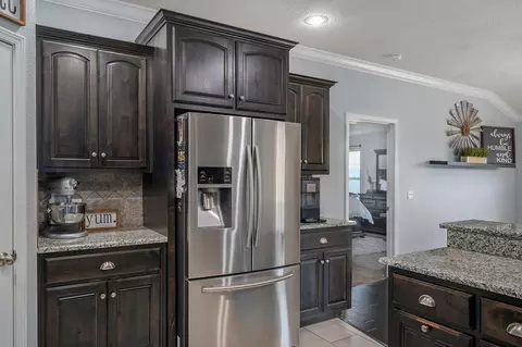 Kitchen - 5390 S Oxynard St, Springfield, MO 65810 photo 5 of 7