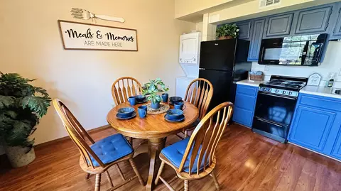 Dining - 26 Fall Creek Trl #9, Branson, MO 65616 photo 1 of 3