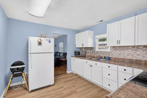 Kitchen - 108 Summit St, Mansfield, MO 65704 photo 2 of 2