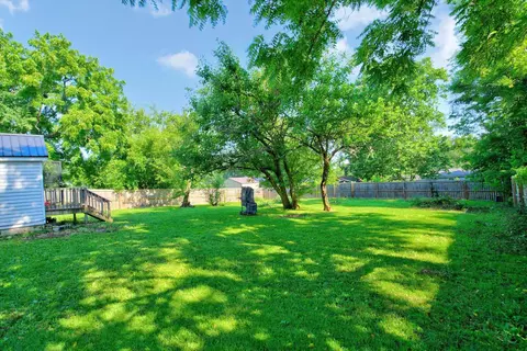 Exterior - 108 Summit St, Mansfield, MO 65704 photo 5 of 5