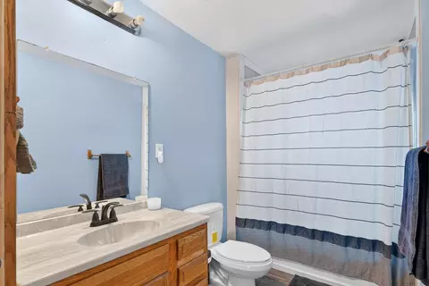 Bath - 108 Summit St, Mansfield, MO 65704 photo 1 of 1