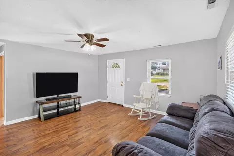 Living - 108 Summit St, Mansfield, MO 65704 photo 1 of 2