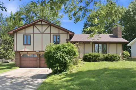 1425 E Mcclernon St, Springfield, MO 65803
