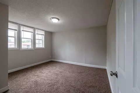 Bedroom - 829 W Pershing St, Springfield, MO 65806 photo 5 of 5