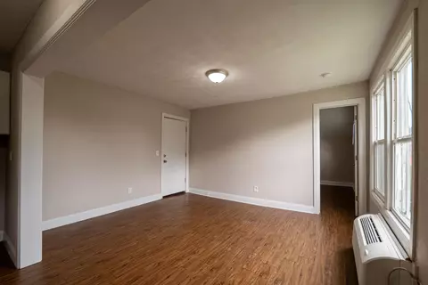 Living - 829 W Pershing St, Springfield, MO 65806 photo 5 of 6