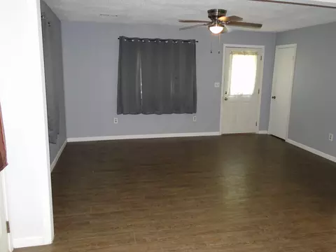 Living - 710 Tindel Ter, Cabool, MO 65689 photo 1 of 1