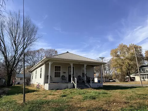 119 N Main St, Greenfield, MO 65661