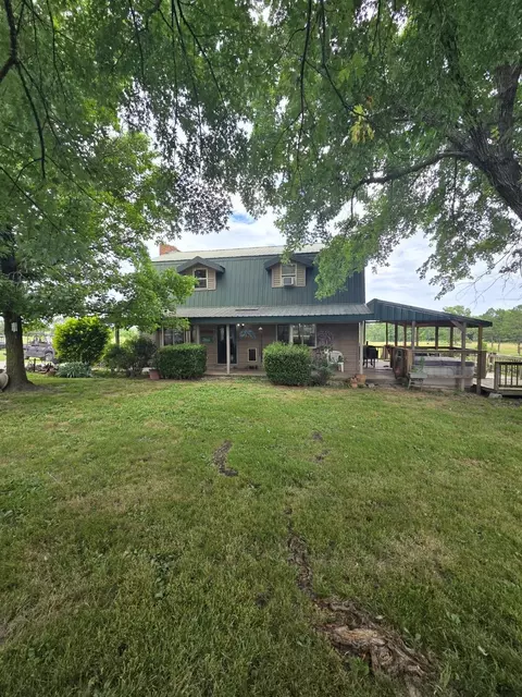 6405 State Route Mm, Birch Tree, MO 65438
