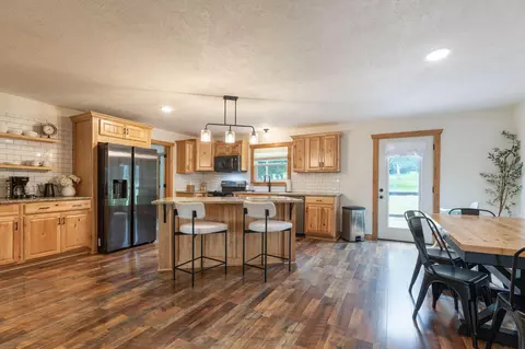 Kitchen - 702 Shadrack Rd, Cape Fair, MO 65624 photo 5 of 6