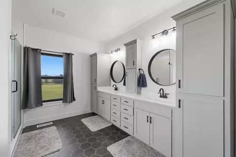 Bath - 1339 Stargrass Rd, Ozark, MO 65721 photo 1 of 8