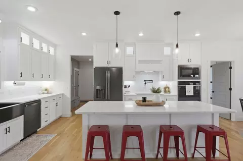 Kitchen - 1339 Stargrass Rd, Ozark, MO 65721 photo 1 of 5
