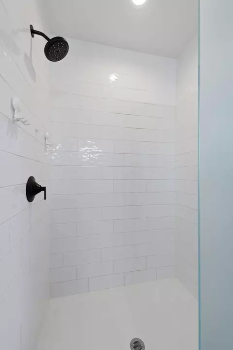 Bath - 1339 Stargrass Rd, Ozark, MO 65721 photo 3 of 8