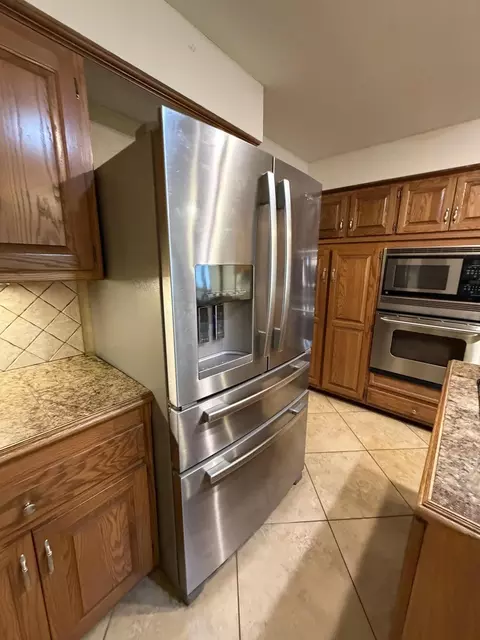 4370 E Whitehall Dr, Springfield, MO 65809 photo 9