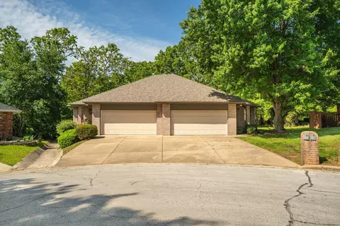 1328 1330 Carriage Ct, Nixa, MO 65714 photo 2