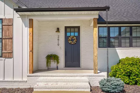 Exterior - 2619 E Old Ivy St, Springfield, MO 65804 photo 16 of 17