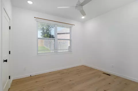 Bedroom - 2619 E Old Ivy St, Springfield, MO 65804 photo 6 of 6