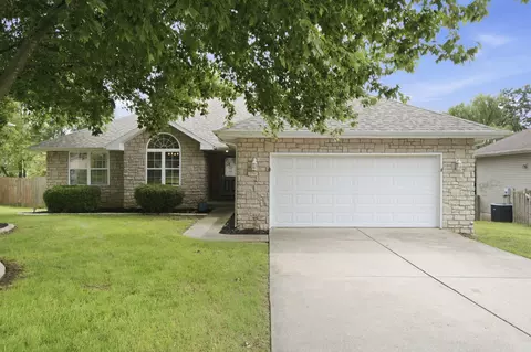 5710 S Wedgewood Ave, Springfield, MO 65810