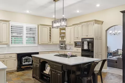 Kitchen - 7578 Persimmon Ct, Willard, MO 65781 photo 3 of 6