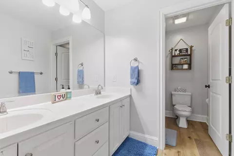 Bath - 7578 Persimmon Ct, Willard, MO 65781 photo 5 of 5