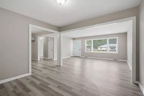 Living - 1259 E Berkeley St, Springfield, MO 65804 photo 6 of 7