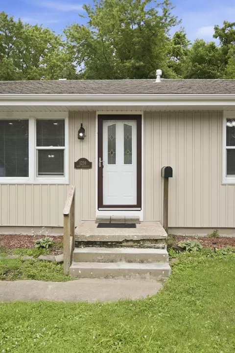 Exterior - 1259 E Berkeley St, Springfield, MO 65804 photo 3 of 8