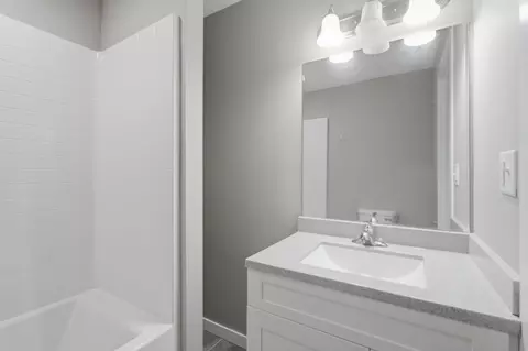 Bath - 1259 E Berkeley St, Springfield, MO 65804 photo 1 of 4