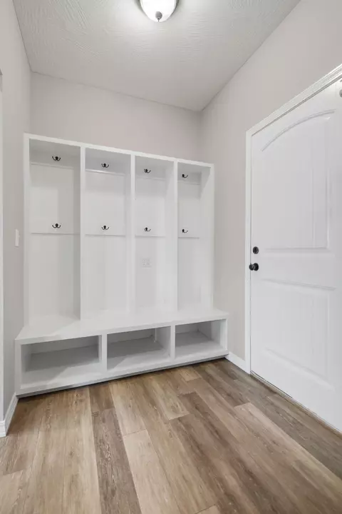 Entry Way - 3103 N Albertha Ave, Springfield, MO 65803 photo 2 of 2