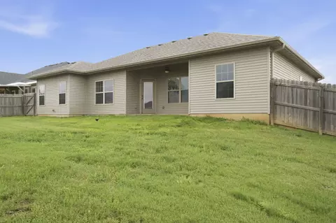 Exterior - 3103 N Albertha Ave, Springfield, MO 65803 photo 5 of 7