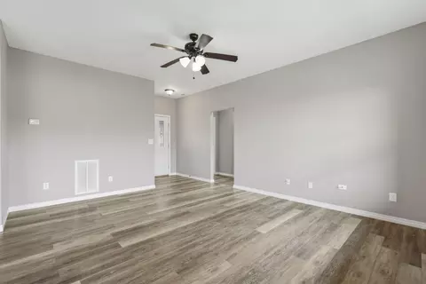 Living - 3103 N Albertha Ave, Springfield, MO 65803 photo 3 of 4