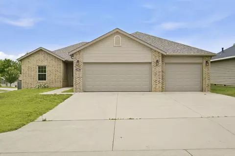 3103 N Albertha Ave, Springfield, MO 65803