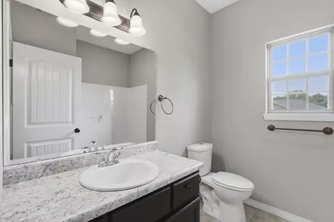 Bath - 3103 N Albertha Ave, Springfield, MO 65803 photo 3 of 3