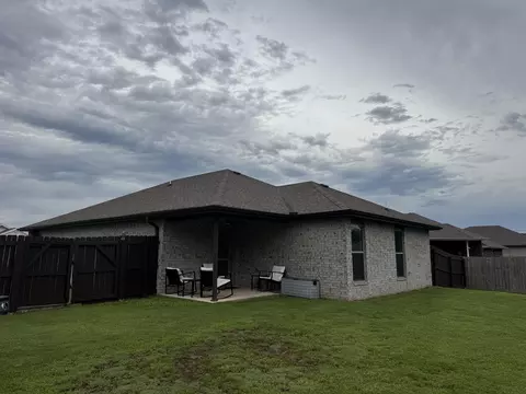 Exterior - 339 Sidney Ln, Webb City, MO 64870 photo 5 of 13