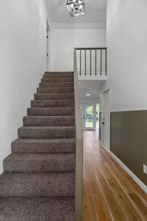 Entry Way - 532 Charles Rd, Billings, MO 65610 photo 3 of 5