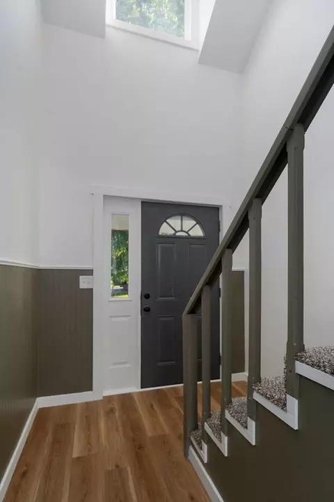 Entry Way - 532 Charles Rd, Billings, MO 65610 photo 2 of 5