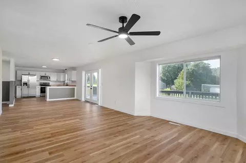 Living - 532 Charles Rd, Billings, MO 65610 photo 1 of 3