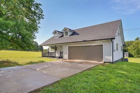 Exterior - 532 Charles Rd, Billings, MO 65610 photo 4 of 10