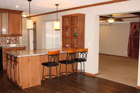 17975 3rd St, Eagle Rock, MO 65641 photo 4