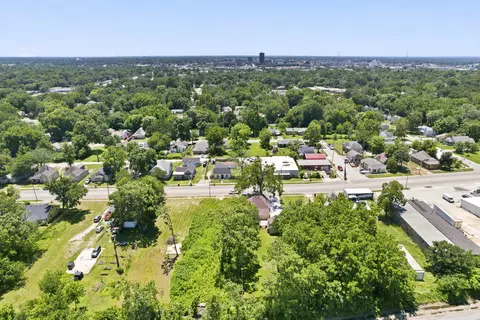 View/Area - 1017 E Commercial St, Springfield, MO 65803 photo 3 of 6