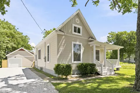1017 E Commercial St, Springfield, MO 65803