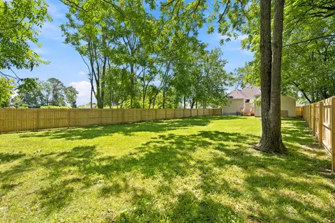 Exterior - 1017 E Commercial St, Springfield, MO 65803 photo 13 of 14