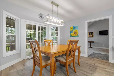 Dining - 1019 Daniels St, Aurora, MO 65605 photo 2 of 2