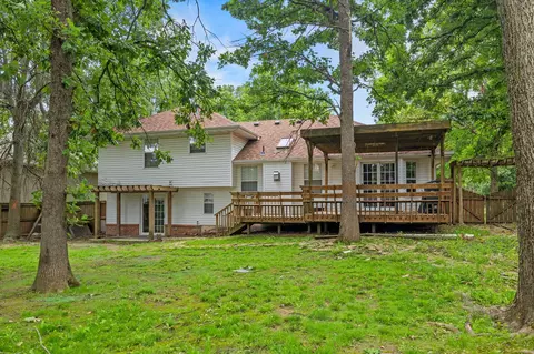 Exterior - 1019 Daniels St, Aurora, MO 65605 photo 4 of 12