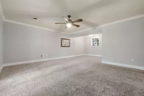 Living - 1019 Daniels St, Aurora, MO 65605 photo 3 of 4