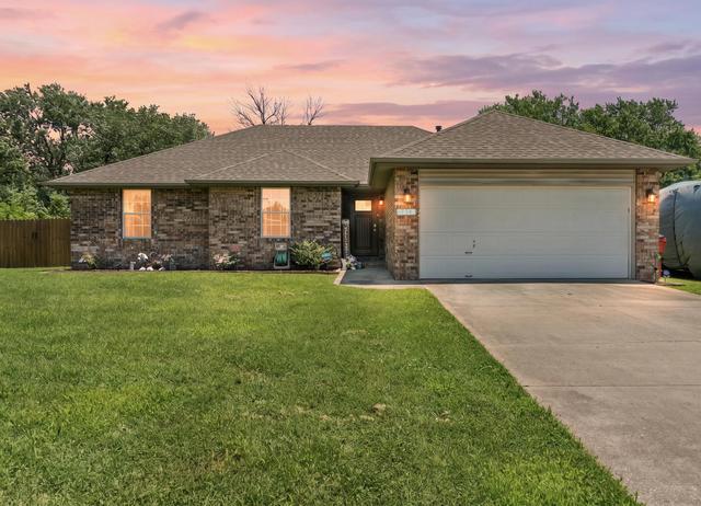 704 S State Highway Ab, Willard, MO 65781