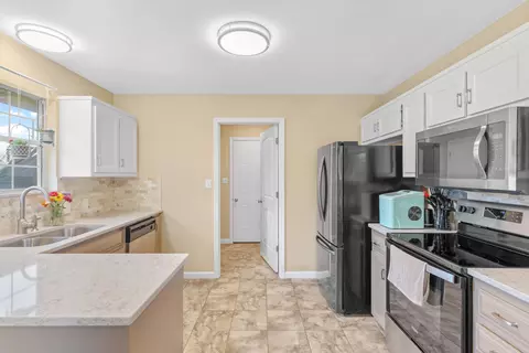 Kitchen - 704 S State Highway Ab, Willard, MO 65781 photo 3 of 4