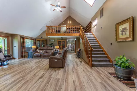 Entry Way - 506 Hansen Ln, Gainesville, MO 65655 photo 1 of 14
