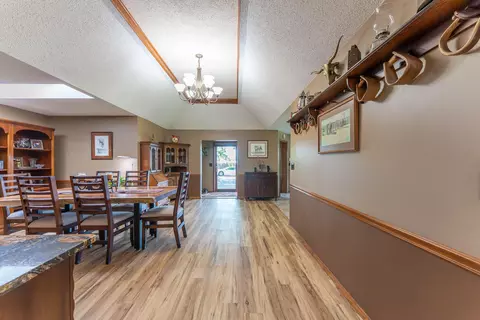Entry Way - 506 Hansen Ln, Gainesville, MO 65655 photo 4 of 14
