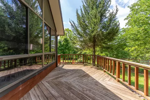 Exterior - 506 Hansen Ln, Gainesville, MO 65655 photo 13 of 27