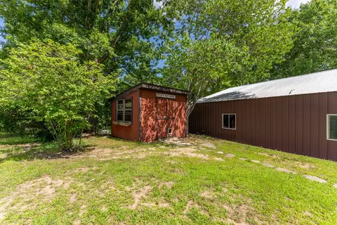 Exterior - 506 Hansen Ln, Gainesville, MO 65655 photo 15 of 27